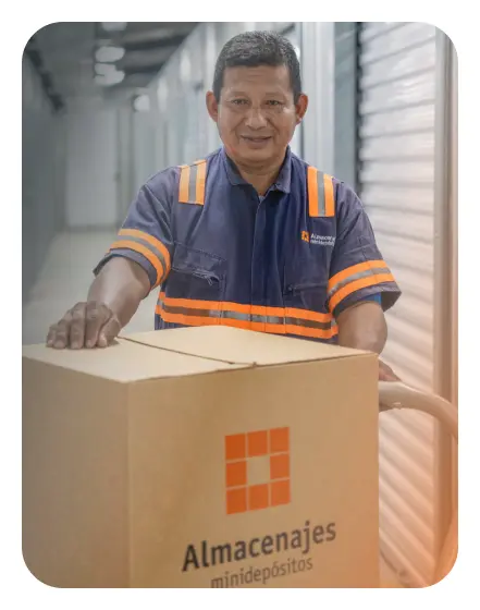Empleado de Almacenajes